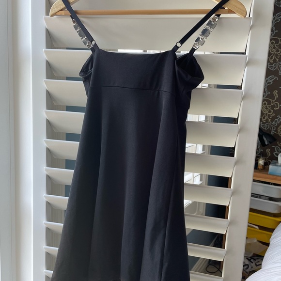 Guess Mini Black Dress - Picture 6 of 6